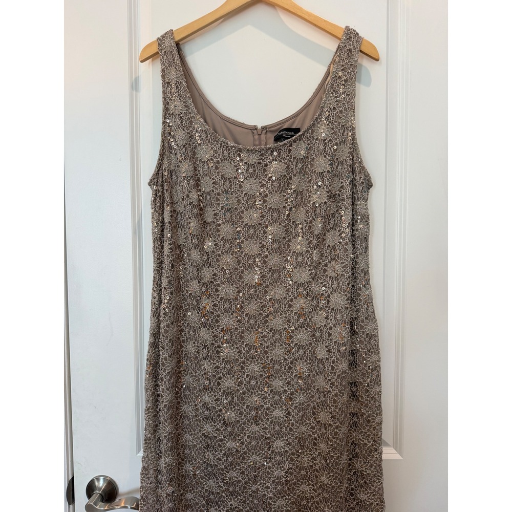 R&M Richards Woman Taupe Lace Sequin Sleeveless Gown Formal Dress‎ Size 18W